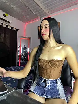 Snapshot of Lesly_Cute_ chatting on 06/20/26, 06:00 Lesly Cute online show from 06/20/26, 06:00