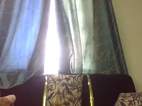 Lovergirlcute online show from 07/05/26, 09:38