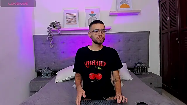 elliot flame online show from 06/22/26, 04:48