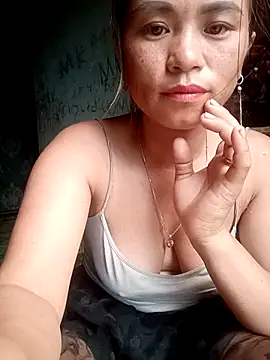 Snapshot of chychy113 chatting on 07/05/26, 10:39 chychy113 online show from 07/05/26, 10:39