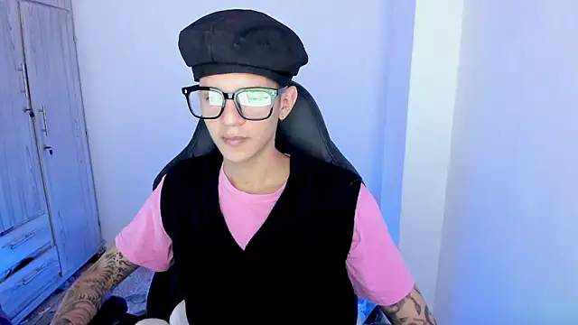 tylerrnova online show from 07/05/26, 02:29