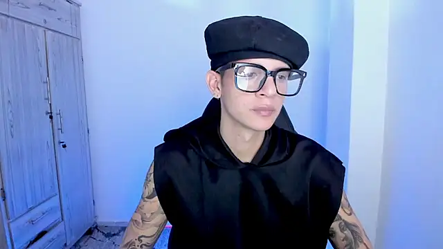tylerrnova online show from 07/08/26, 01:54