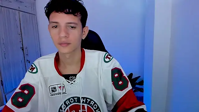 tylerrnova online show from 07/18/26, 03:22