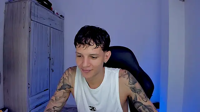 tylerrnova online show from 08/01/26, 04:12