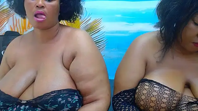 Snapshot of CURVYELEGANCExxx chatting on 07/19/26, 01:37 CURVYELEGANCExxx online show from 07/19/26, 01:37