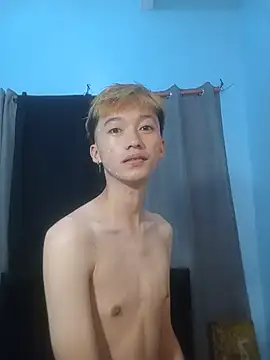 Snapshot of Fem_phiLboy69 chatting on 06/30/26, 12:50 Fem phiLboy69 online show from 06/30/26, 12:50
