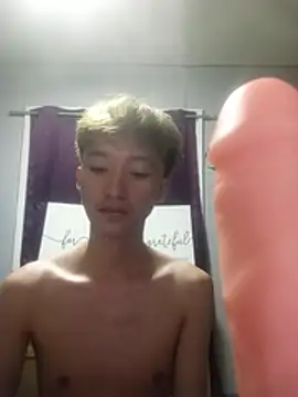Snapshot of Fem_phiLboy69 chatting on 07/19/26, 04:54 Fem phiLboy69 online show from 07/19/26, 04:54
