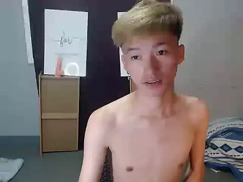 Snapshot of Fem_phiLboy69 chatting on 08/03/26, 03:05 Fem phiLboy69 online show from 08/03/26, 03:05