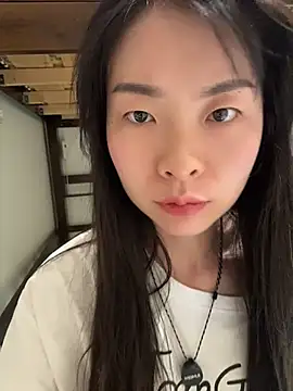 Snapshot of xiaojiao520 chatting on 08/06/26, 02:52 xiaojiao520 online show from 08/06/26, 02:52