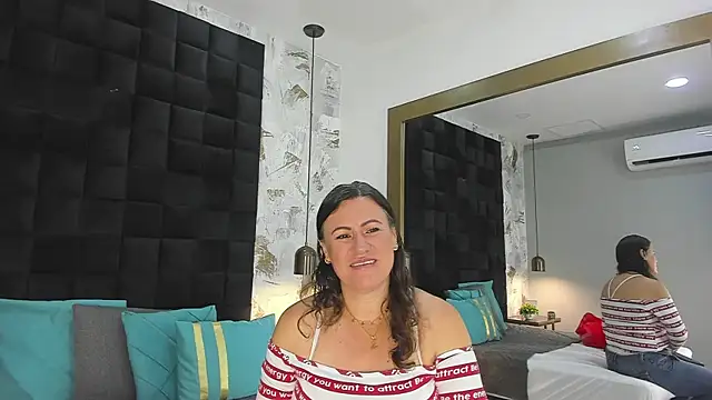 Snapshot of CharlotteG_ chatting on 07/29/26, 01:31 CharlotteG online show from 07/29/26, 01:31