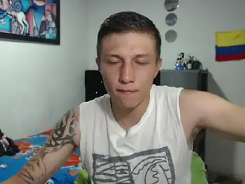 Snapshot of Stiiveen777 chatting on 07/19/26, 12:58 Stiiveen777 online show from 07/19/26, 12:58