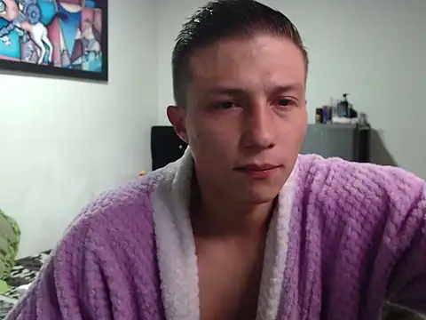 Snapshot of Stiiveen777 chatting on 08/08/26, 12:51 Stiiveen777 online show from 08/08/26, 12:51