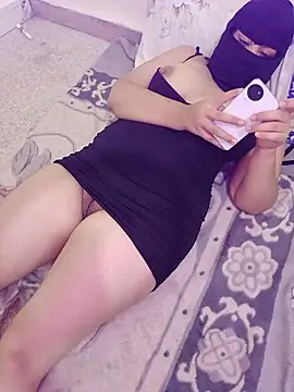 Snapshot of Mahira-22 chatting on 07/26/26, 02:42 Mahira-22 online show from 07/26/26, 02:42
