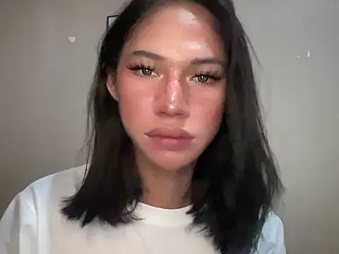 Snapshot of having_morning_woodxxx chatting on 06/19/26, 03:33 having morning woodxxx online show from 06/19/26, 03:33