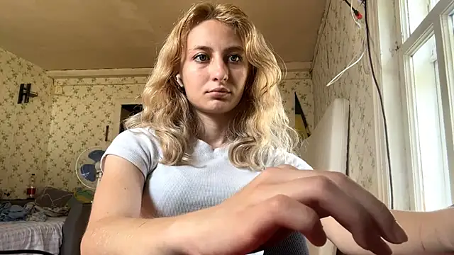 LisaBam online show from 06/18/26, 12:20