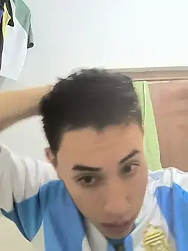 Snapshot of Thiagoo_Vega chatting on 07/14/26, 12:24 Thiagoo Vega online show from 07/14/26, 12:24