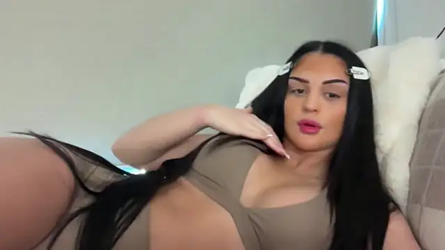 TheOnlyLeila online show from 06/24/26, 12:20