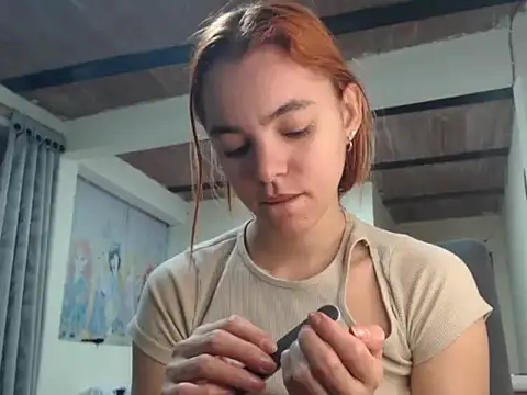 Snapshot of estrella-cutte chatting on 08/05/26, 01:14 estrella-cutte online show from 08/05/26, 01:14