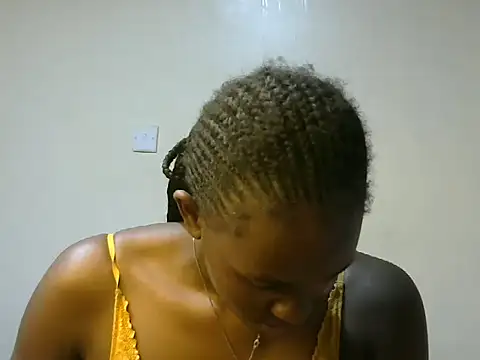 Snapshot of shypretty chatting on 06/24/26, 09:36 shypretty online show from 06/24/26, 09:36