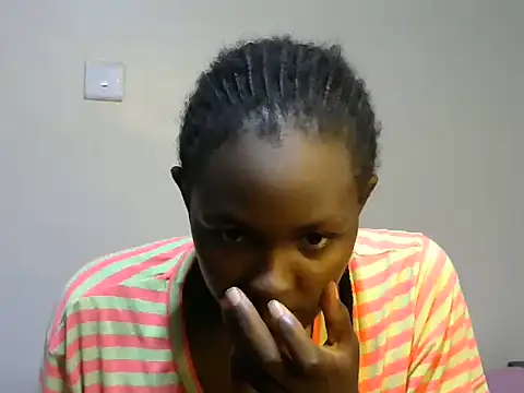 Snapshot of shypretty chatting on 07/21/26, 10:12 shypretty online show from 07/21/26, 10:12