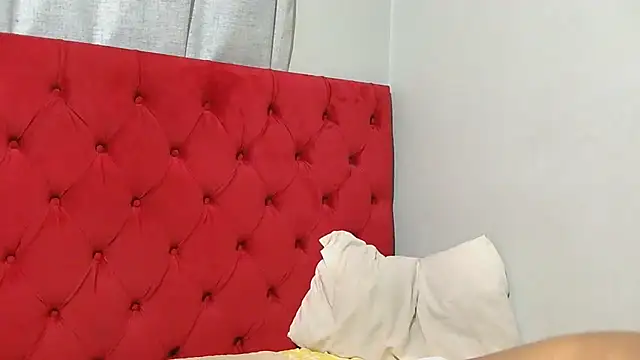 Snapshot of Nomarainx chatting on 07/12/26, 04:58 Nomarainx online show from 07/12/26, 04:58