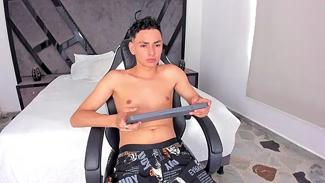 Snapshot of JustNova_ chatting on 06/22/26, 12:57 JustNova online show from 06/22/26, 12:57