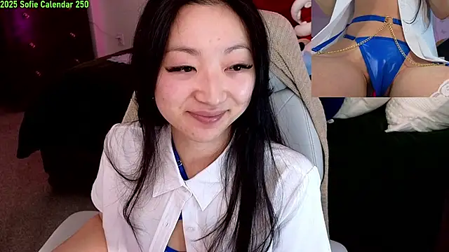 Snapshot of MySweetSofie chatting on 01/19/25, 01:00 MySweetSofie online show from 01/19/25, 01:00