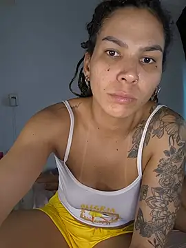 Snapshot of casalfogoegasolina chatting on 07/13/26, 07:05 casalfogoegasolina online show from 07/13/26, 07:05