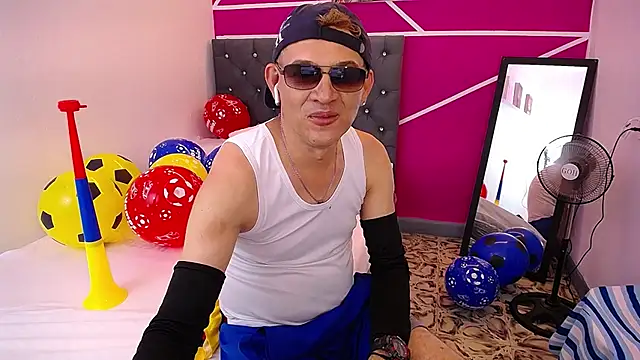 Cesirry  online show from 07/07/26, 07:51