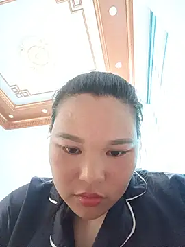 Snapshot of Holy-mi chatting on 06/25/26, 05:12 Holy-mi online show from 06/25/26, 05:12