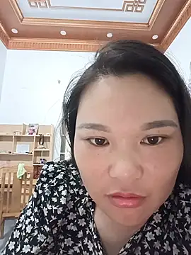 Snapshot of Holy-mi chatting on 06/29/26, 12:28 Holy-mi online show from 06/29/26, 12:28