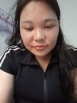 Snapshot of Holy-mi chatting on 07/17/26, 05:36 Holy-mi online show from 07/17/26, 05:36