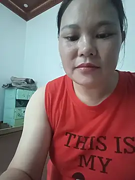 Snapshot of Holy-mi chatting on 07/20/26, 06:06 Holy-mi online show from 07/20/26, 06:06