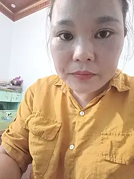 Snapshot of Holy-mi chatting on 08/06/26, 05:31 Holy-mi online show from 08/06/26, 05:31