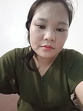 Snapshot of Holy-mi chatting on 08/07/26, 03:52 Holy-mi online show from 08/07/26, 03:52