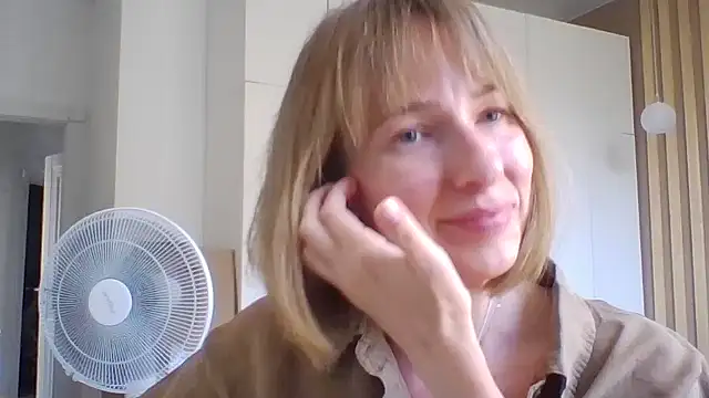 Snapshot of Deloriada chatting on 06/24/26, 08:35 Deloriada online show from 06/24/26, 08:35