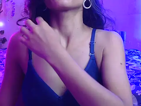 Yours-Zoya online show from 07/14/26, 10:21