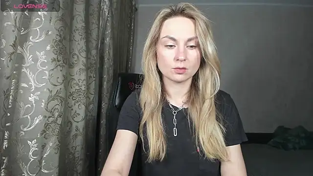 kelly copperfield online show from 10/18/25, 03:46