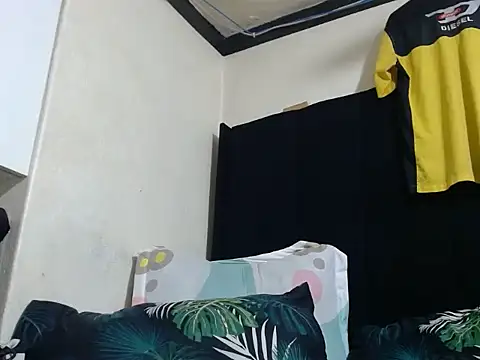 creamyslender23 online show from 07/15/26, 08:14
