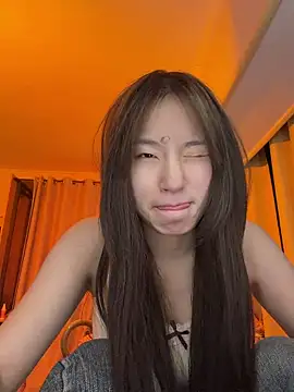 Snapshot of Uugirl00 chatting on 07/22/26, 03:48 Uugirl00 online show from 07/22/26, 03:48