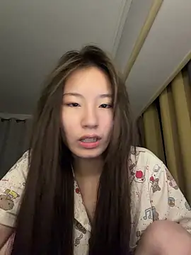Snapshot of Uugirl00 chatting on 07/27/26, 04:14 Uugirl00 online show from 07/27/26, 04:14