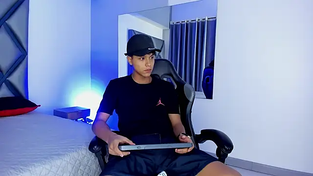 sebastiann 04 online show from 06/27/26, 12:22