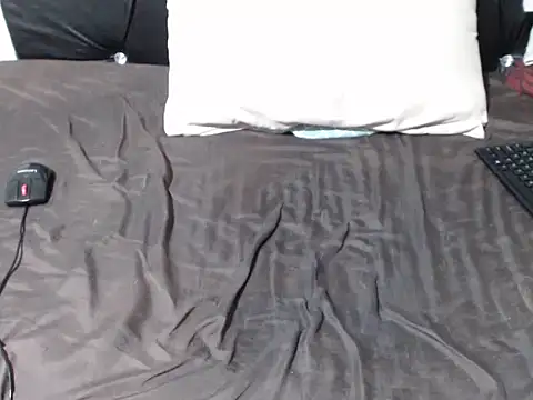 ShamilCruzXx online show from 07/05/26, 10:39