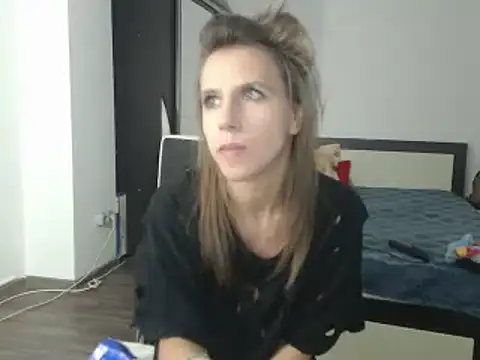 DedeSibel online show from 02/22/25, 08:42