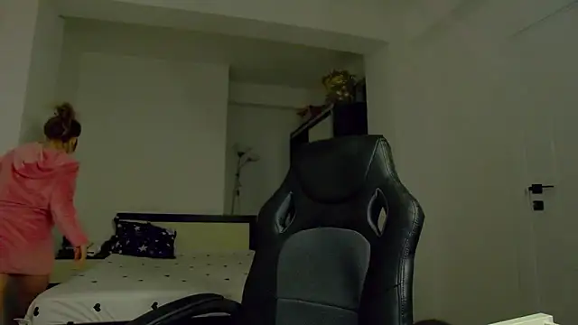 DedeSibel online show from 04/04/26, 04:04