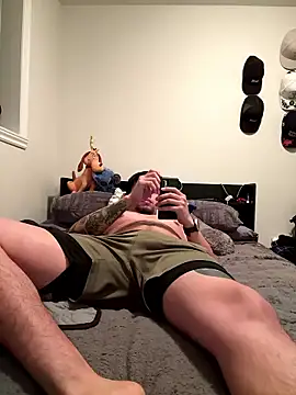 Snapshot of Sualazar chatting on 01/14/26, 09:42 Sualazar online show from 01/14/26, 09:42