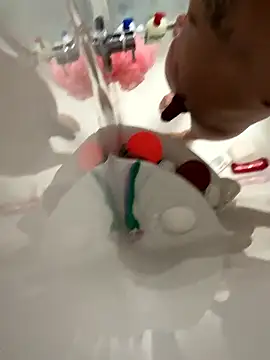 Snapshot of Sualazar chatting on 01/18/26, 09:07 Sualazar online show from 01/18/26, 09:07