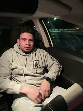 Snapshot of Sualazar chatting on 02/27/26, 01:38 Sualazar online show from 02/27/26, 01:38