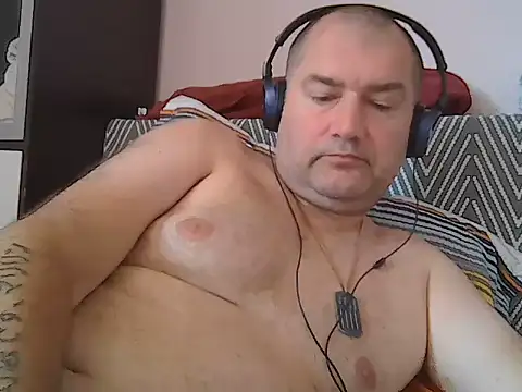 Snapshot of CristianDaniel78 chatting on 07/03/26, 08:10 CristianDaniel78 online show from 07/03/26, 08:10