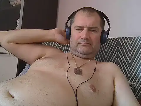 Snapshot of CristianDaniel78 chatting on 07/18/26, 07:01 CristianDaniel78 online show from 07/18/26, 07:01